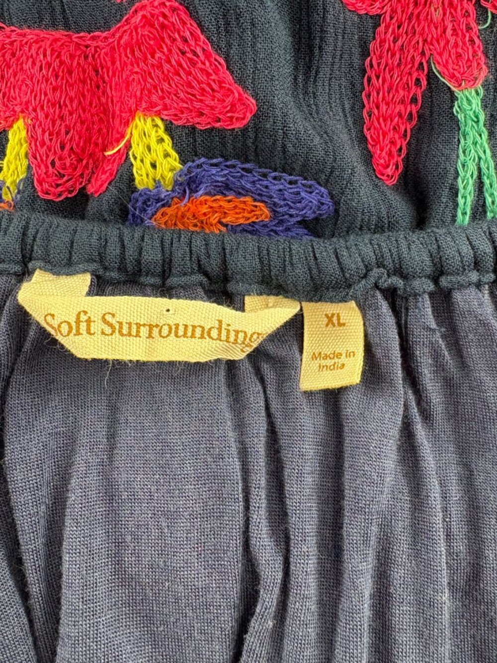 Soft Surroundings Banjara Navy Embroidered Floral Peasant Top XL - Picture 4 of 5